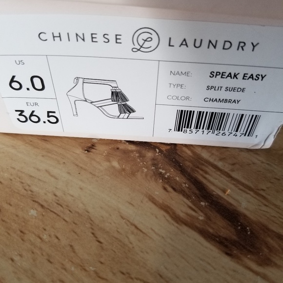 Women Chinese Laundry Sandals - Picture 8 of 8